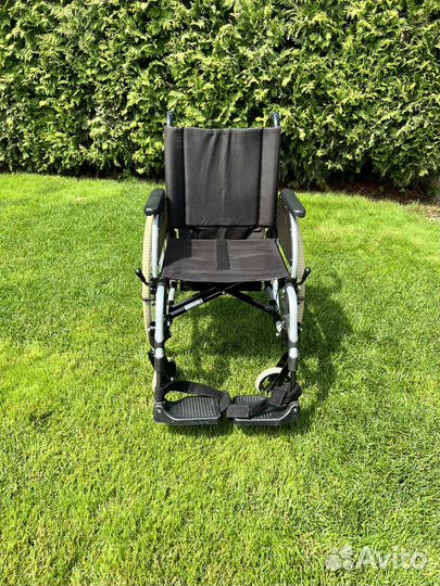 Кресло коляска для инвалидов