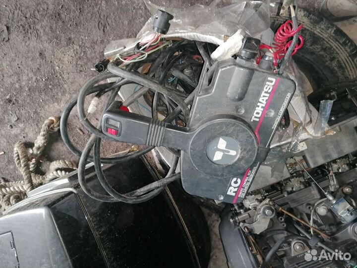 Подвесной лодочный мотор