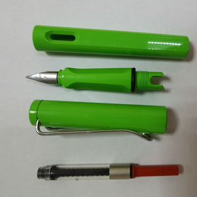 Перьевая ручка lamy