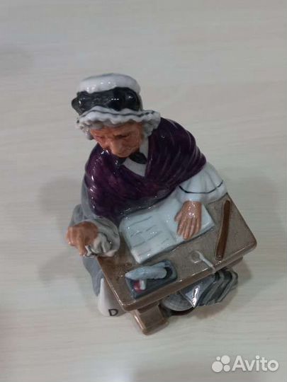 Антикварная фарфоровая статуэтка Германия учитель