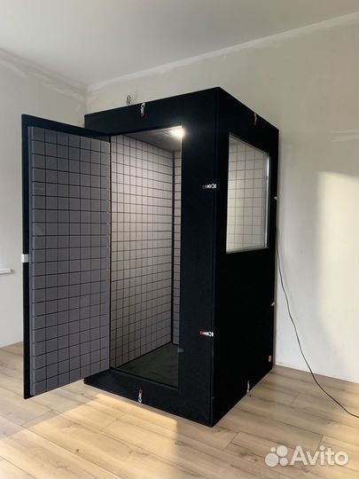 Вокальная кабинка. Дорого