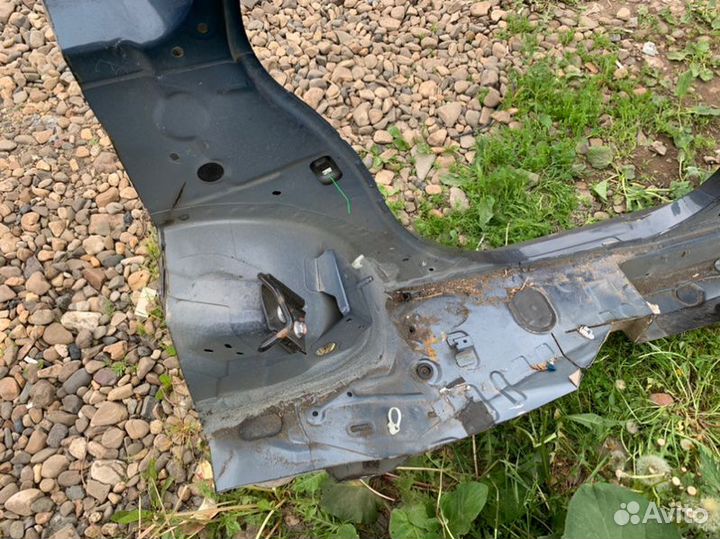 Порог левый Nissan Almera G15 1.6 (K4M) 2014