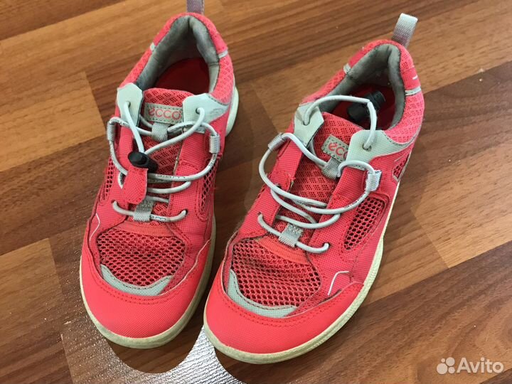 Кроссовки для девочки