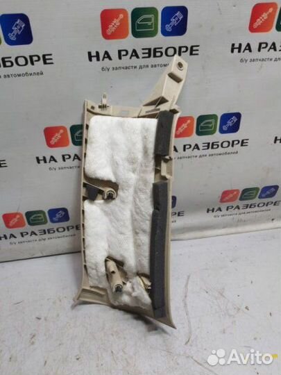 Накладка на стойку внутренняя задняя левая Ford