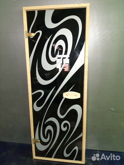 Стеклянные двери для бани