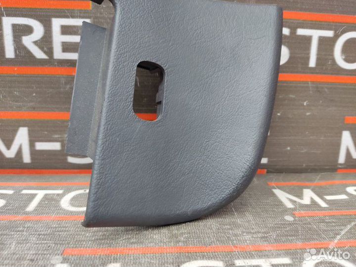 Накладка на торпеду правая Mercedes-Benz M-Class