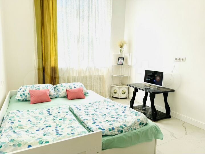 2-к. квартира, 77 м², 1/10 эт.