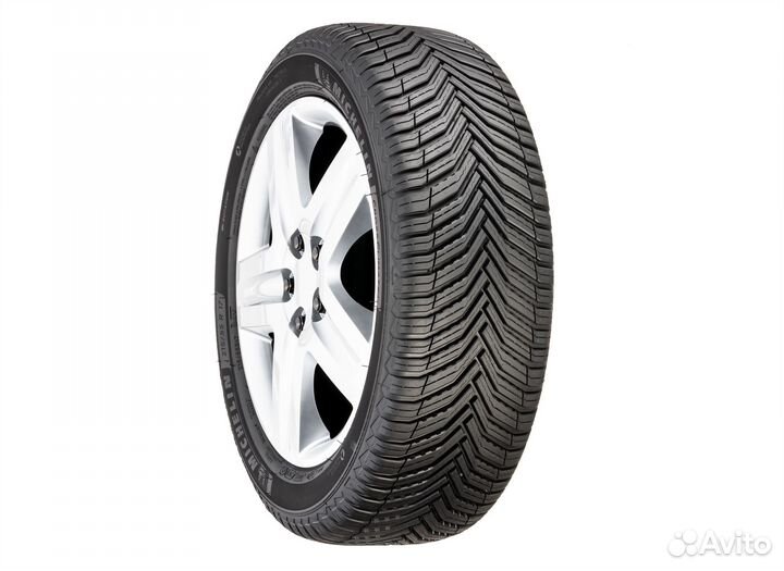 Kumho WinterCraft Ice Wi32 235/45 R18 и 235/45 R18 98T