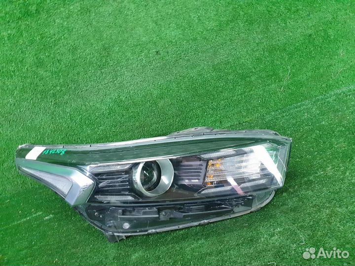 Фара правая Kia Cerato