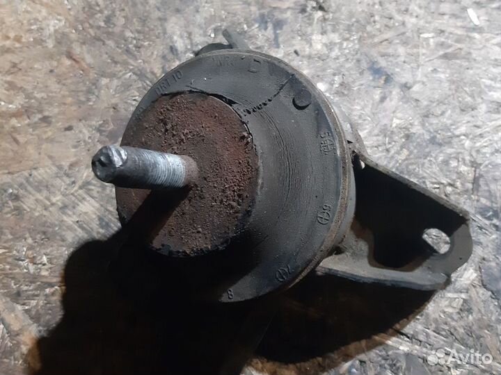 Опора двигателя hyundai tucson