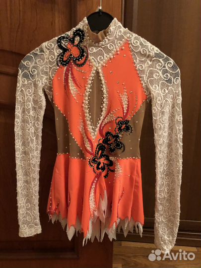 Продам платья для выступлений фигурное катание