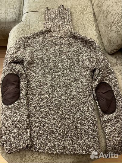 Свитер шерстяной женский с горлом