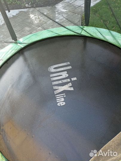 Батут с защитной сеткой