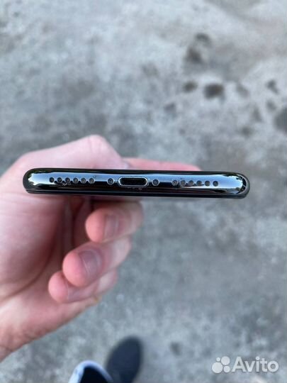 Телефон iPhone X 64gb