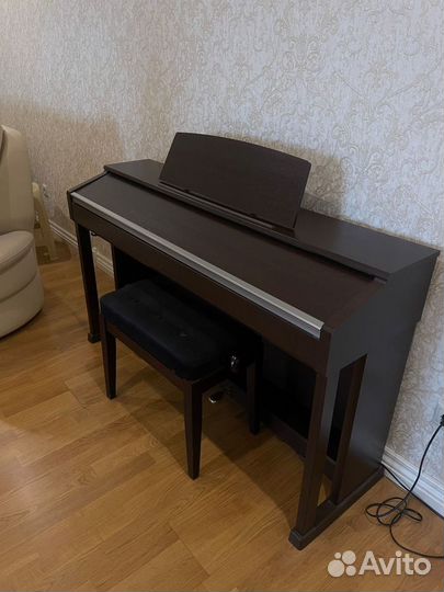 Цифровое фортепиано бу