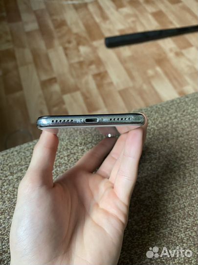 Телефон iPhone x 64Gb