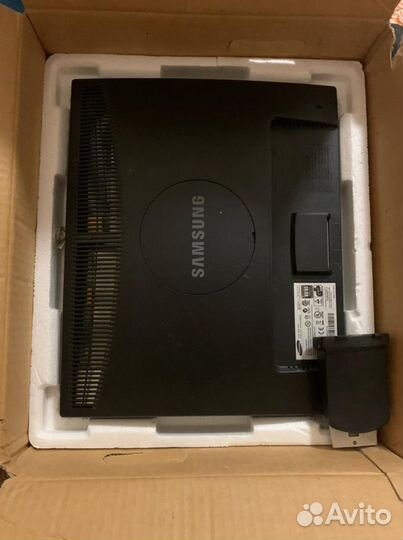 Монитор Samsung