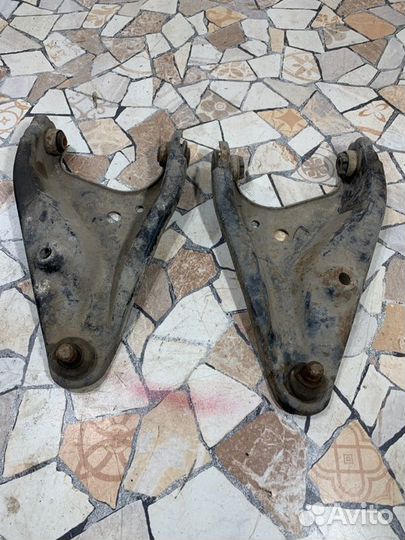 Рычаг передний Renault Logan седан 1.6 K4MC697 (84