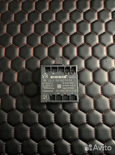 Блок комфорта правой двери Mercedes w166