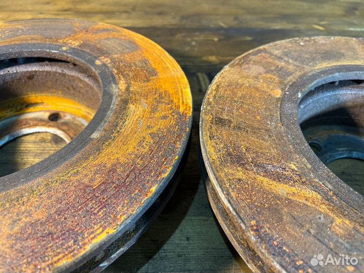 Диск тормозной передний Bmw 5 E60 N52B25 AF 2007