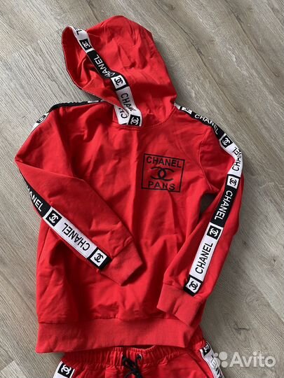 Спортивный костюм женский