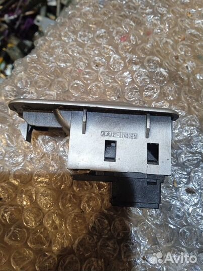 Кнопка стеклоподьемника Chery Fora 1.6