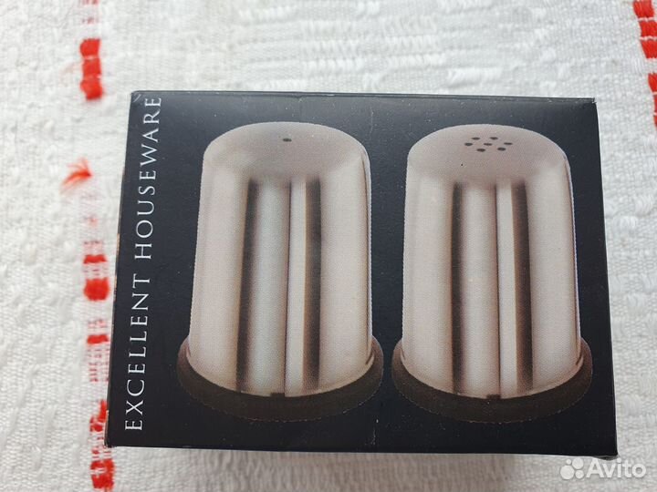 Набор солонка и перечница