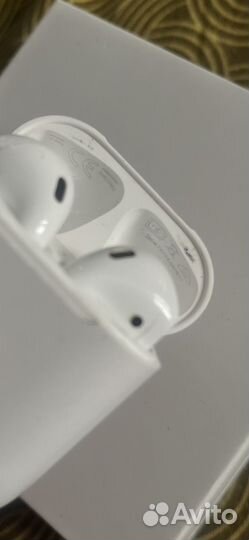 Беспроводные наушники apple airpods