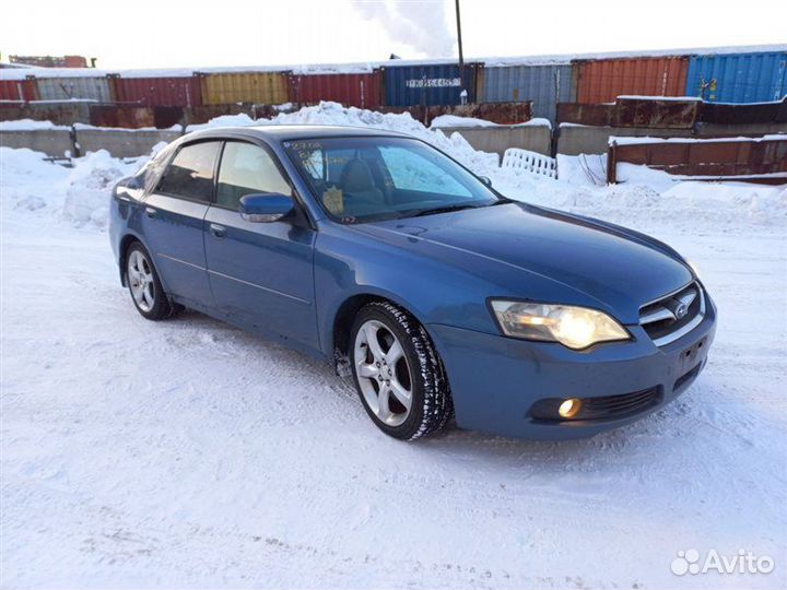 Уплотнительная резинка крышки багажника Subaru