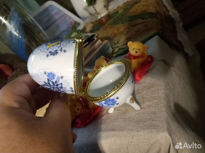 Шкатулочки, фигурки, веера