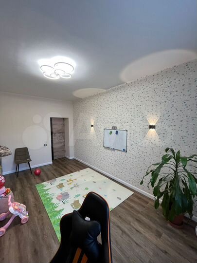 3-к. квартира, 92,3 м², 3/7 эт.