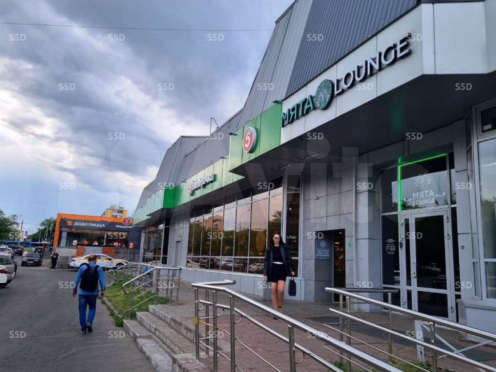 Продам торговое помещение, 358 м²