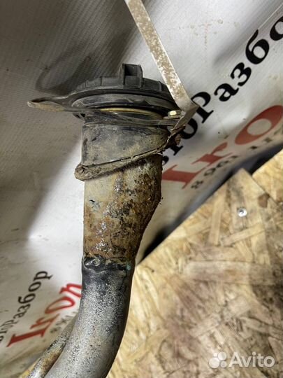 Топливная горловина Ford Mondeo 2 универсал