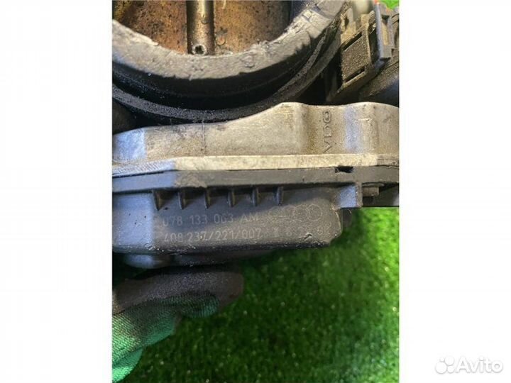 Заслонка дроссельная Audi A6 2.4 1998