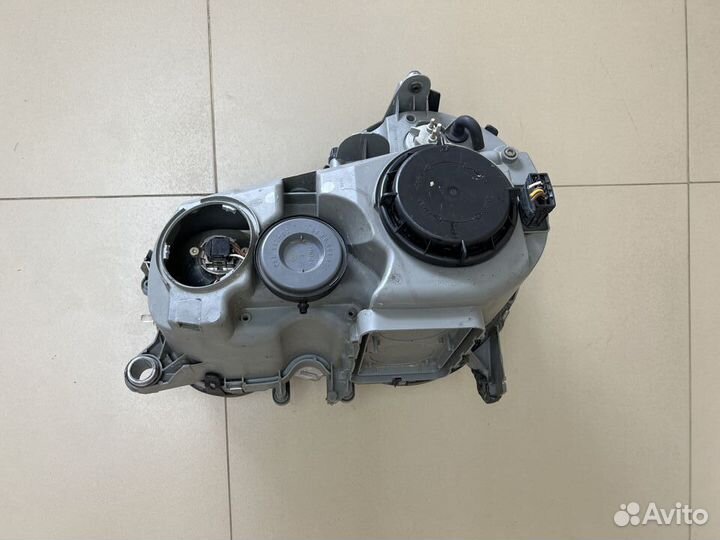 Фара правая Mercedes CLK W208