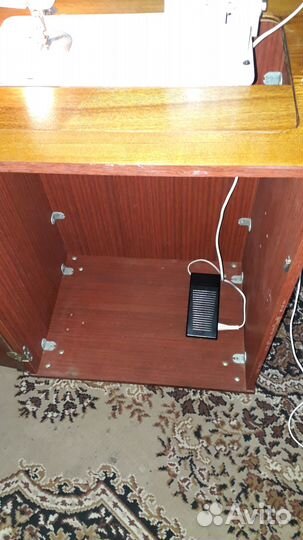 Швейная машина чайка 142м