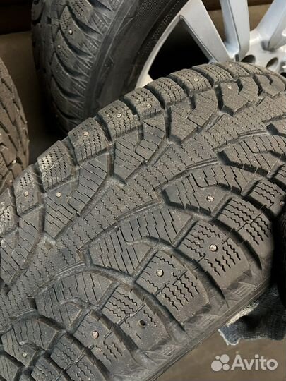 Продам комплекс зимних колес