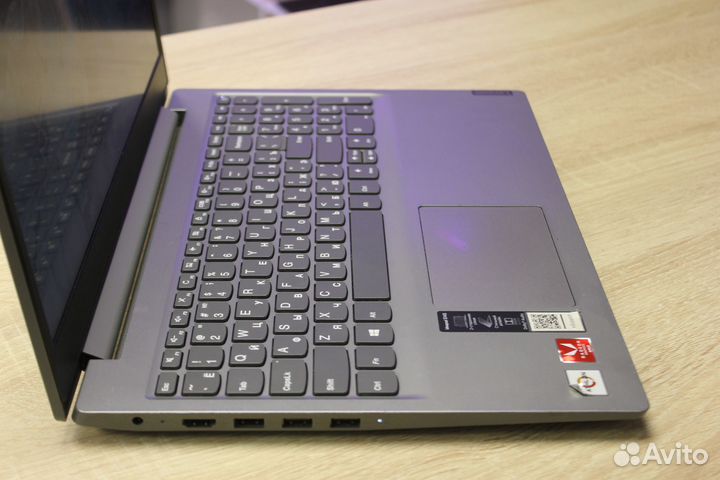 Свежий Ноутбук Lenovo для офисных задач и учёбы