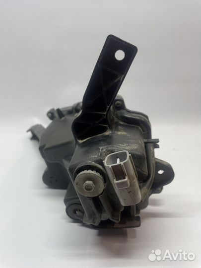 Фонарь противотуманный Lexus NX передний правый