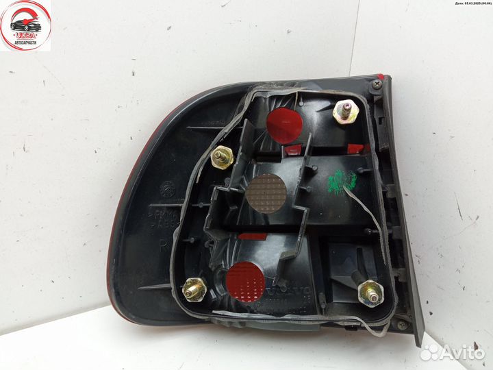 Фонарь задний правый б/у Volvo S40 / V40 (1995-2004) 30801925