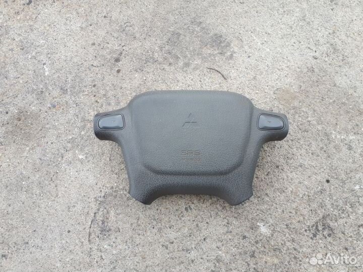 Подушка безопасности в руль Mitsubishi Pajero 2