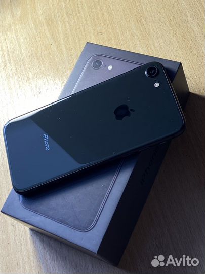 Телефон iPhone 8 64 gb черный