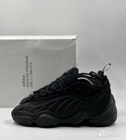 Кроссовки оптом