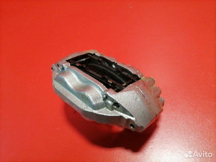 Суппорт передний левый Lexus Lx570 URJ201L 3UR-FE