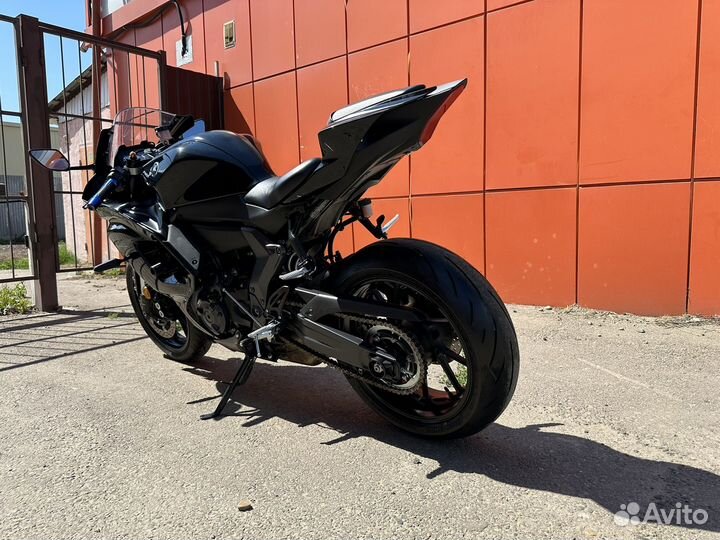 Yamaha r7 2022