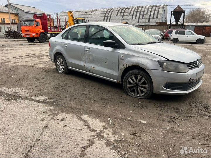 Накладка кузова передняя левая Volkswagen Polo