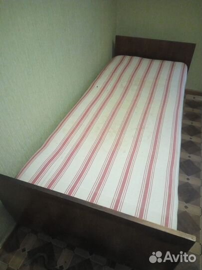 Отдам даром кровать