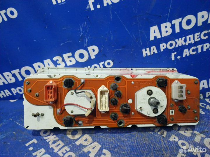 Панель приборов Ваз Лада 2107 седан 2106 2000