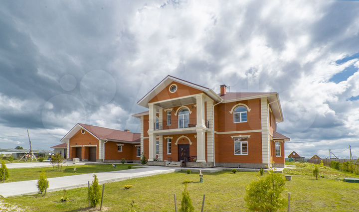 Коттедж 800 м² на участке 1,2 га