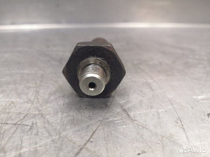 Датчик давления масла Volkswagen Passat B6